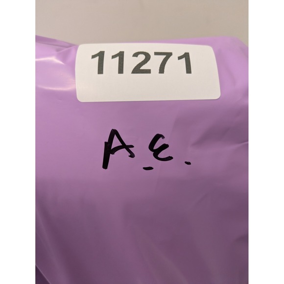 American Eagle Strigid Mom Jeans Women's Size 10 Short Distressed High Rise - Picture 12 of 12